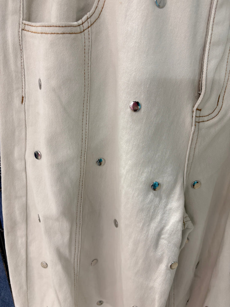 Cream stud barrel cropped jean