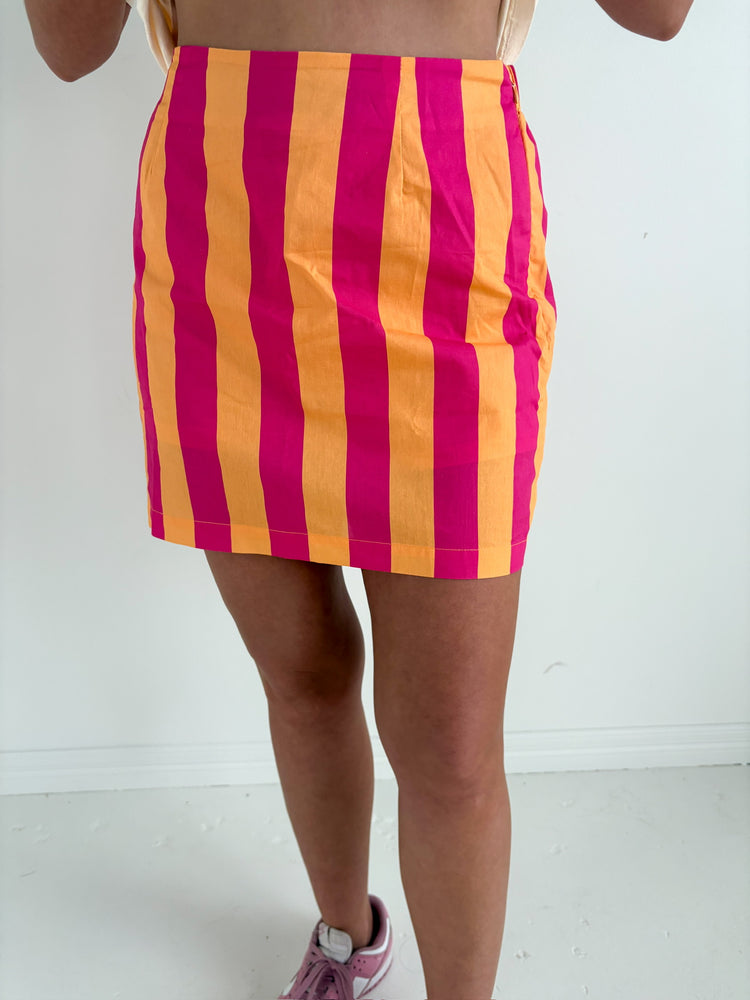 PINK/ORANGE STRIPED SKIRT