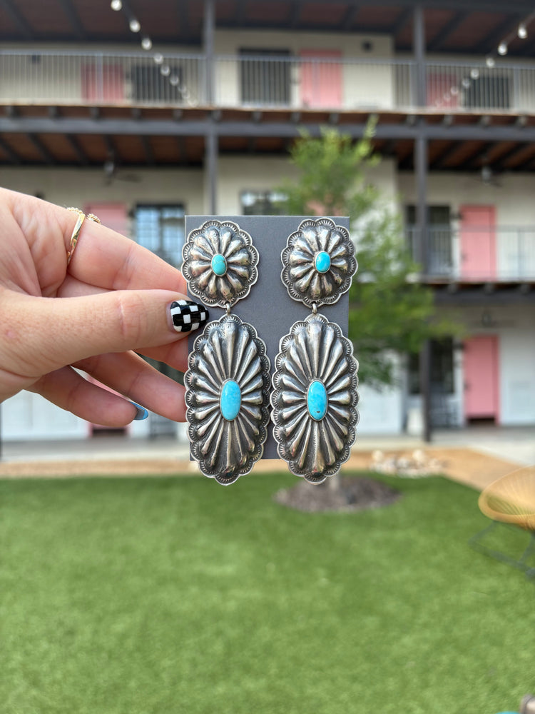 LARGE CONCH & TURQ EARRING