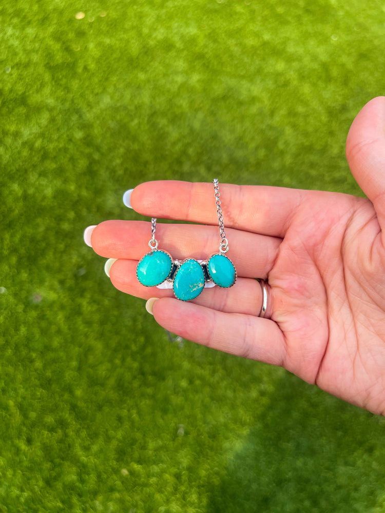 KINGMAN 3 STONE NECKLACE