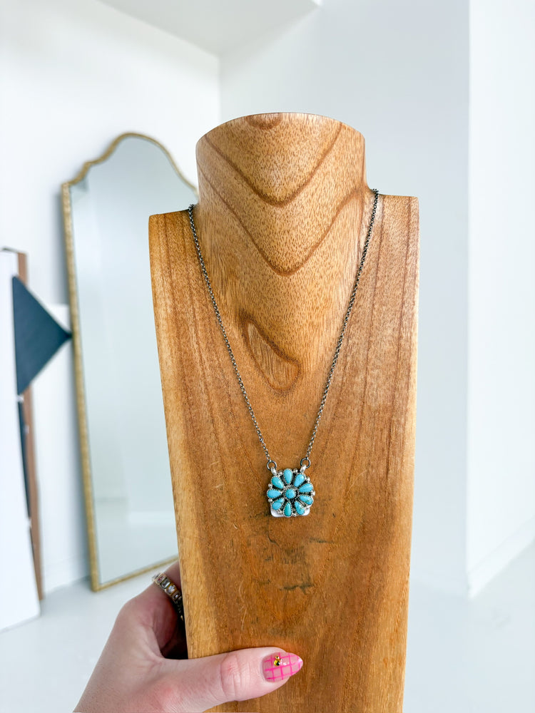 ALICIA WILSON TURQ FLOWER NECKLACE