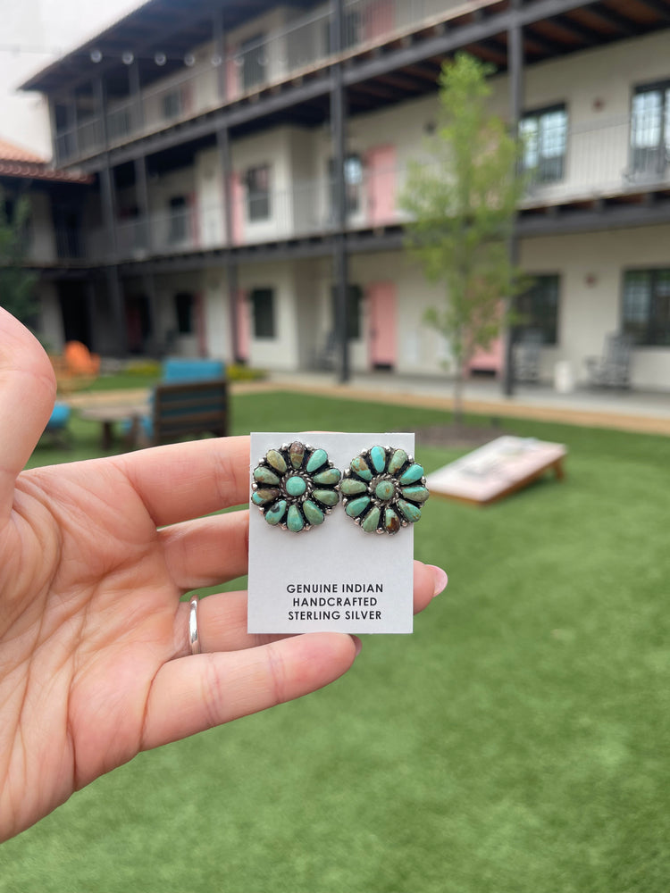 TURQ FLOWER STUD-GREEN