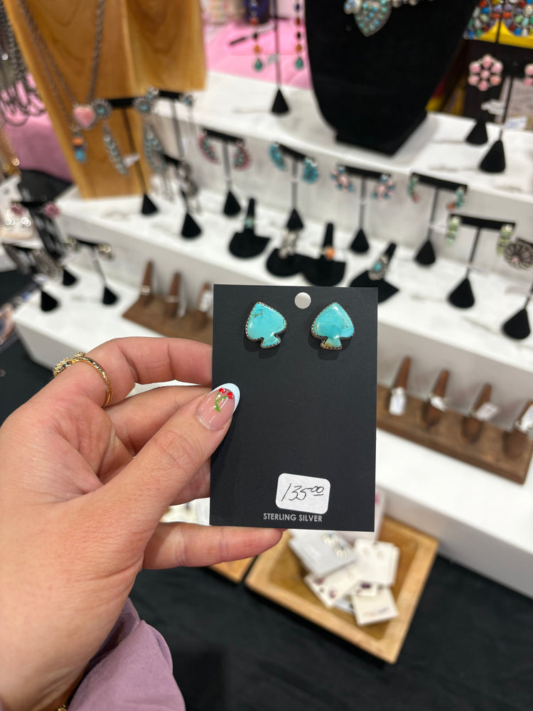 SPADE STUD EARRINGS