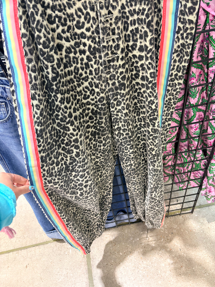 Cheetah POL with colored detail pants