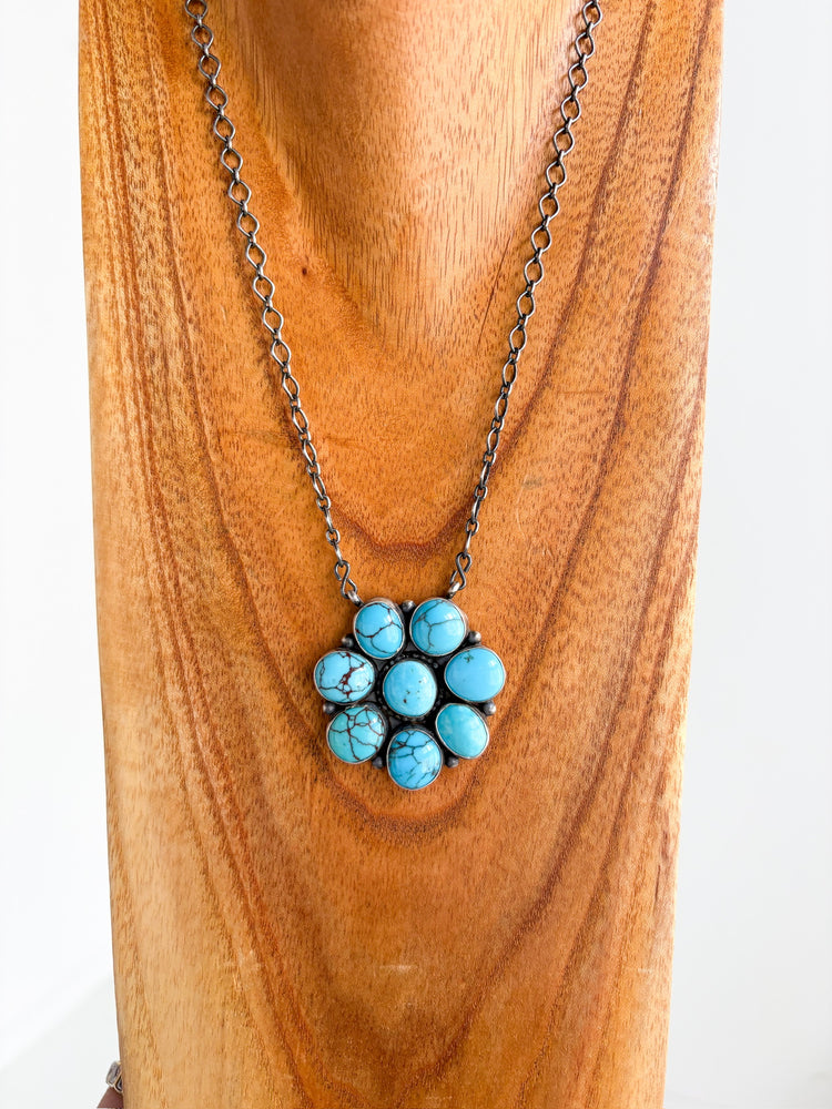 ANTIONETE MART CLUSTER PENDANT NECKLACE