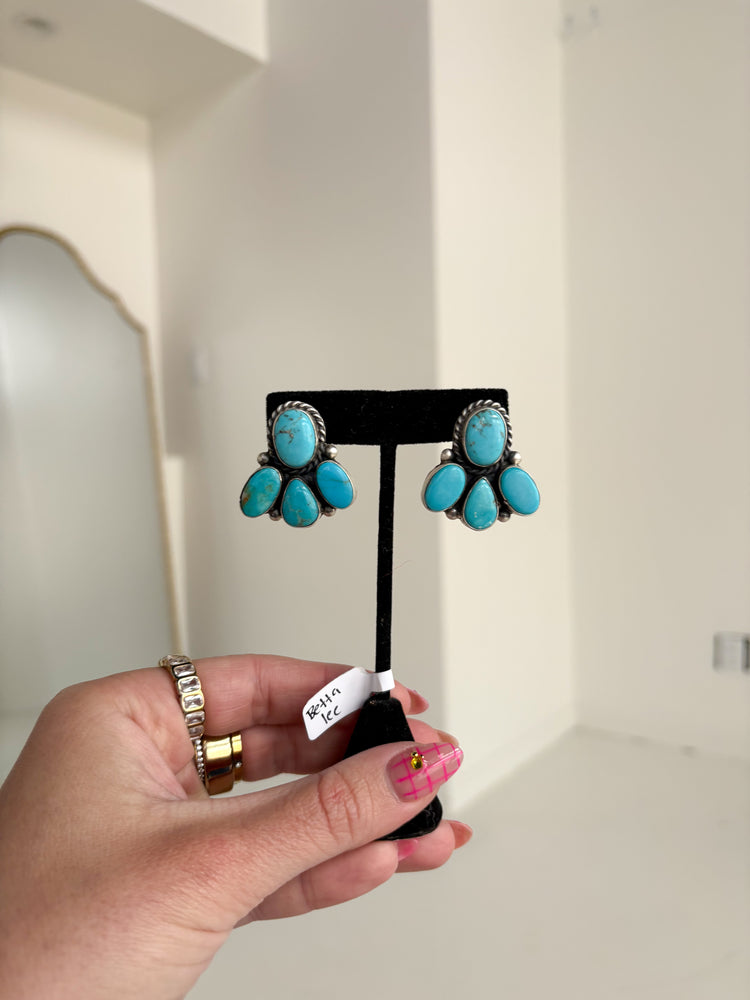 BETTA LEE POST EARRINGS
