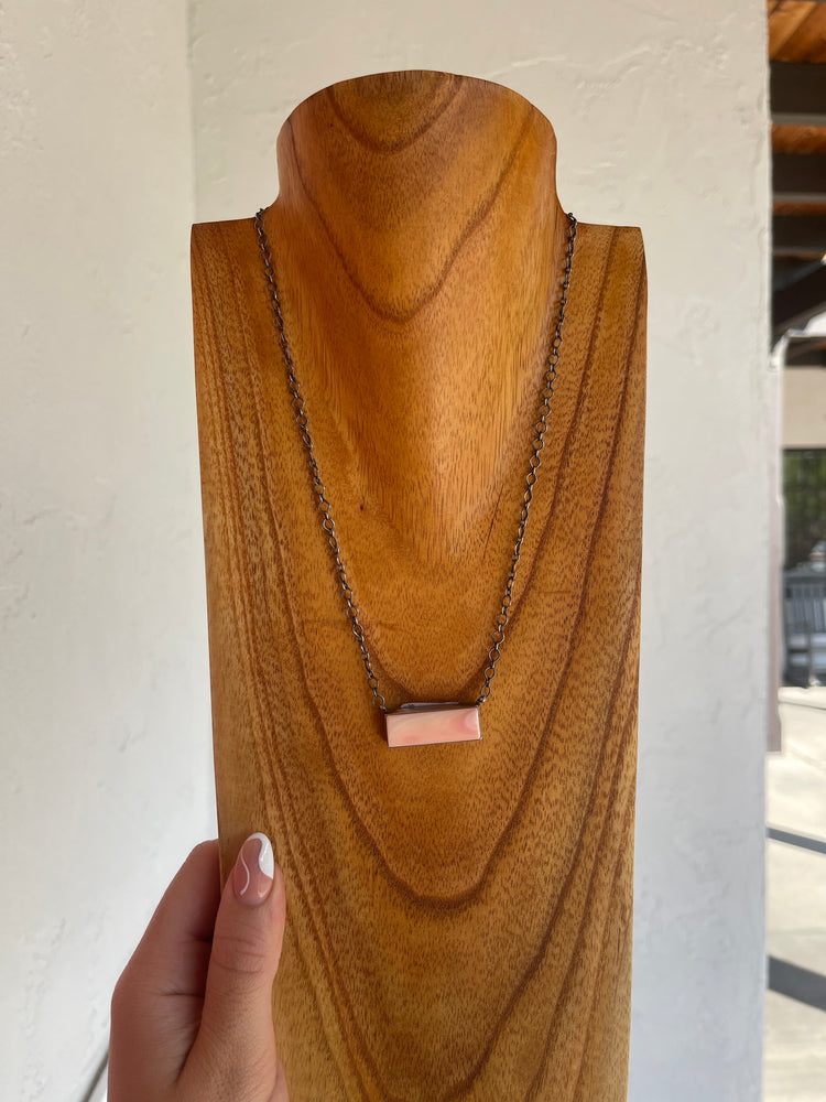 PINK CONCH BAR NECKLACE