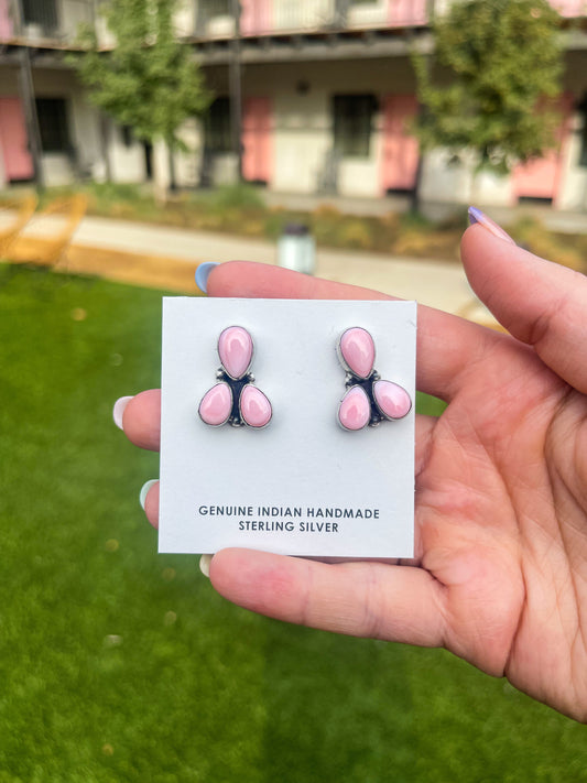PINK CONCH STATEMENT STUD EARRINGS