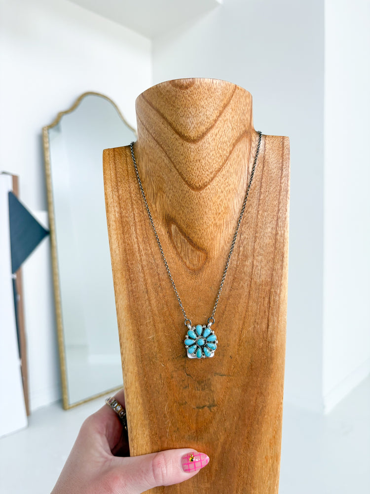 ALICIA WILSON TURQ FLOWER NECKLACE