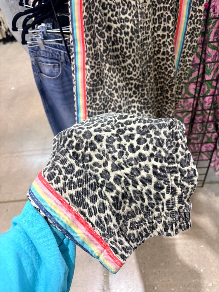 Cheetah POL with colored detail pants
