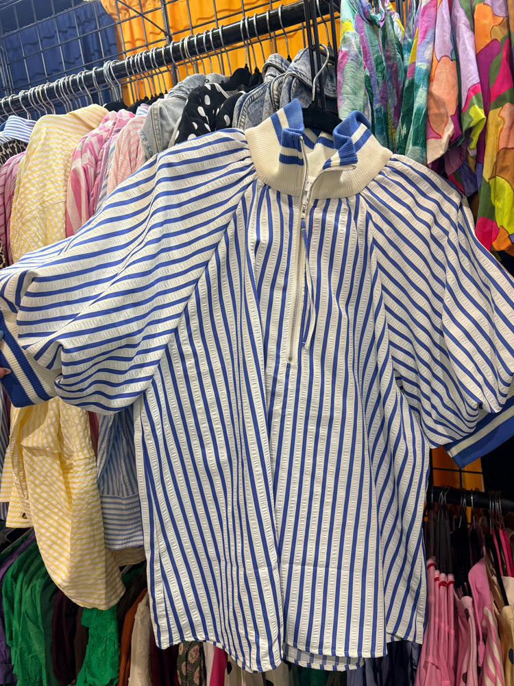BLUE STRIPE TOP- READ DESCRIPTION -6