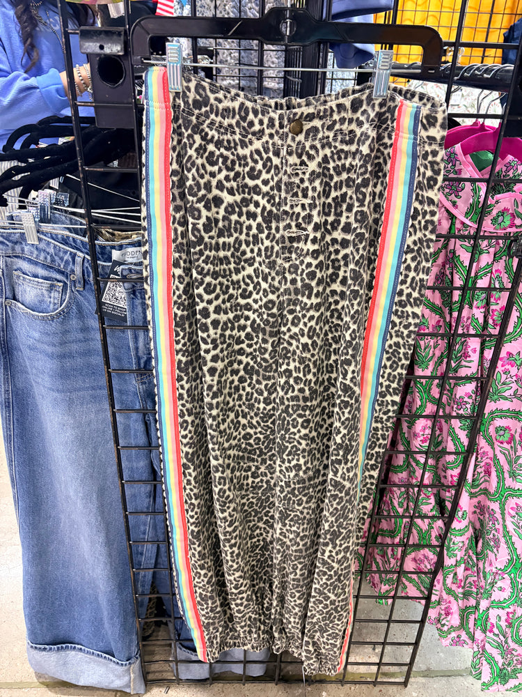 Cheetah POL with colored detail pants