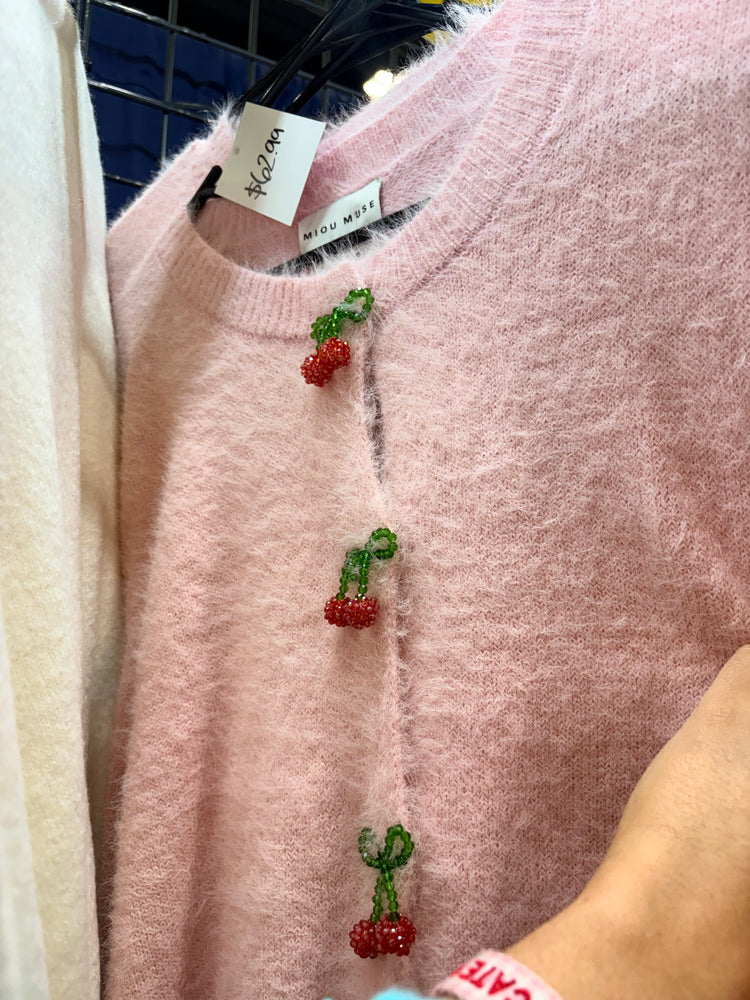 CHERRY DETAILED BUTTON SWEATER-4
